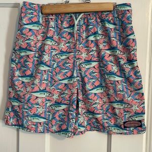 Boys Vineyard Vines fish swim trunks, size L, EUC